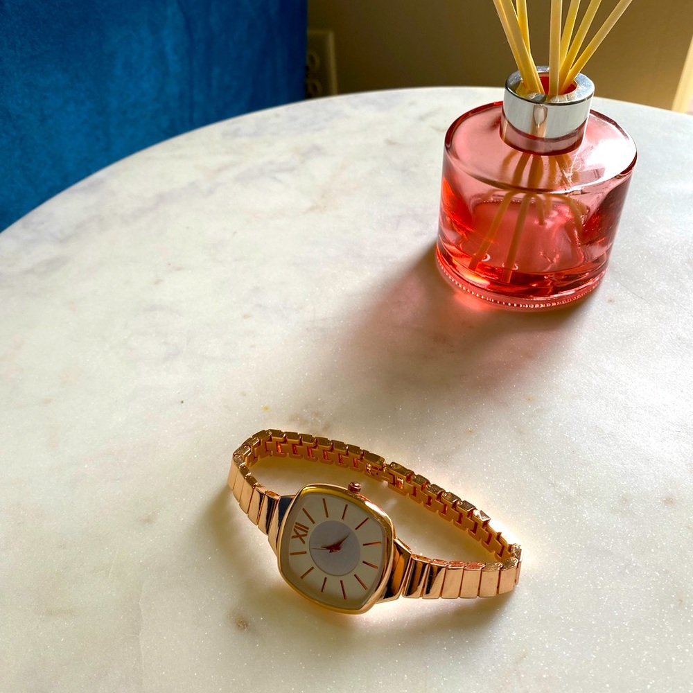 Like New Chic Rose Gold Women’s Watch